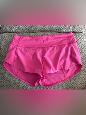 Lululemon Speed Up Shorts 2.5” Low Rise Size 4 Sonic Pink